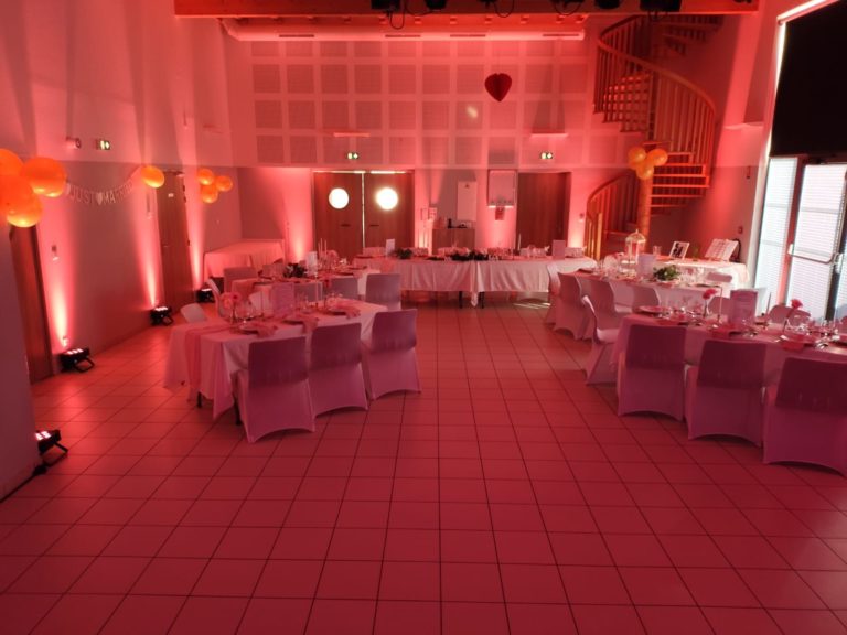 salle mariage ambiance rouge